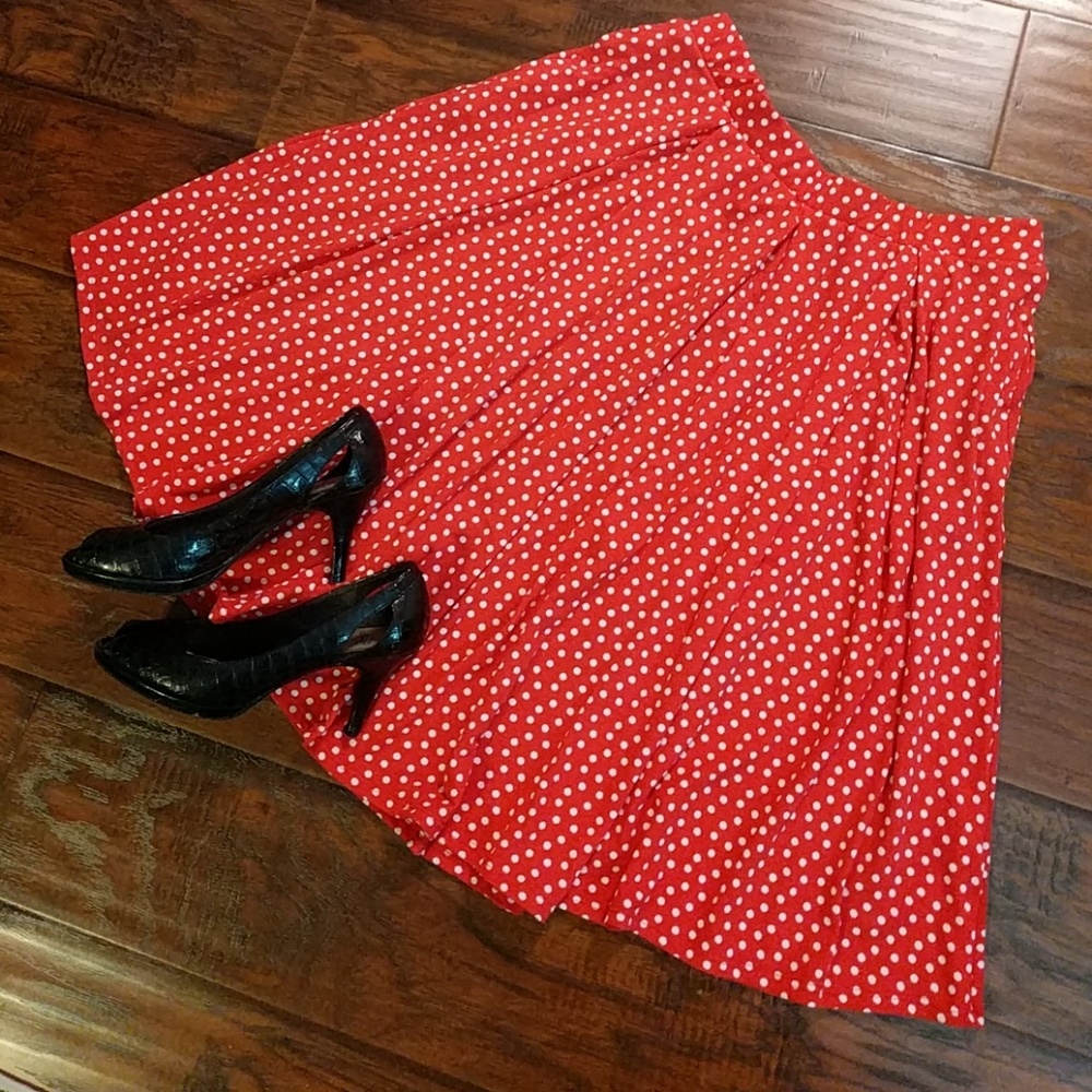 Lularoe Madison red polkadot skirt